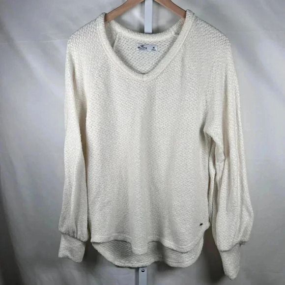 2/$30 Hollister Waffle V-Neck Size Medium Sweater Long Sleeve Cream Soft Relaxed - Picture 1 of 6